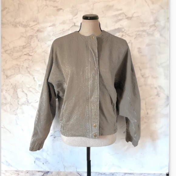 BDG URBAN OUTFITTERS UTILITY CROPPED BATWING UTILITY JACKET - Picture 2 of 12